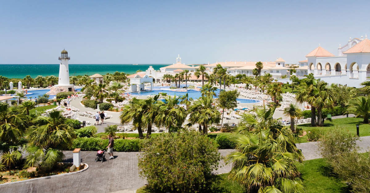 Een foto van het zwembad bij Riu Chiclana