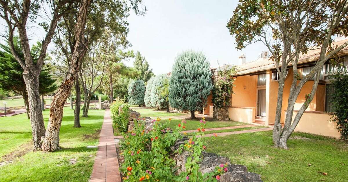Ein Foto Colonna Hotel Du Golf