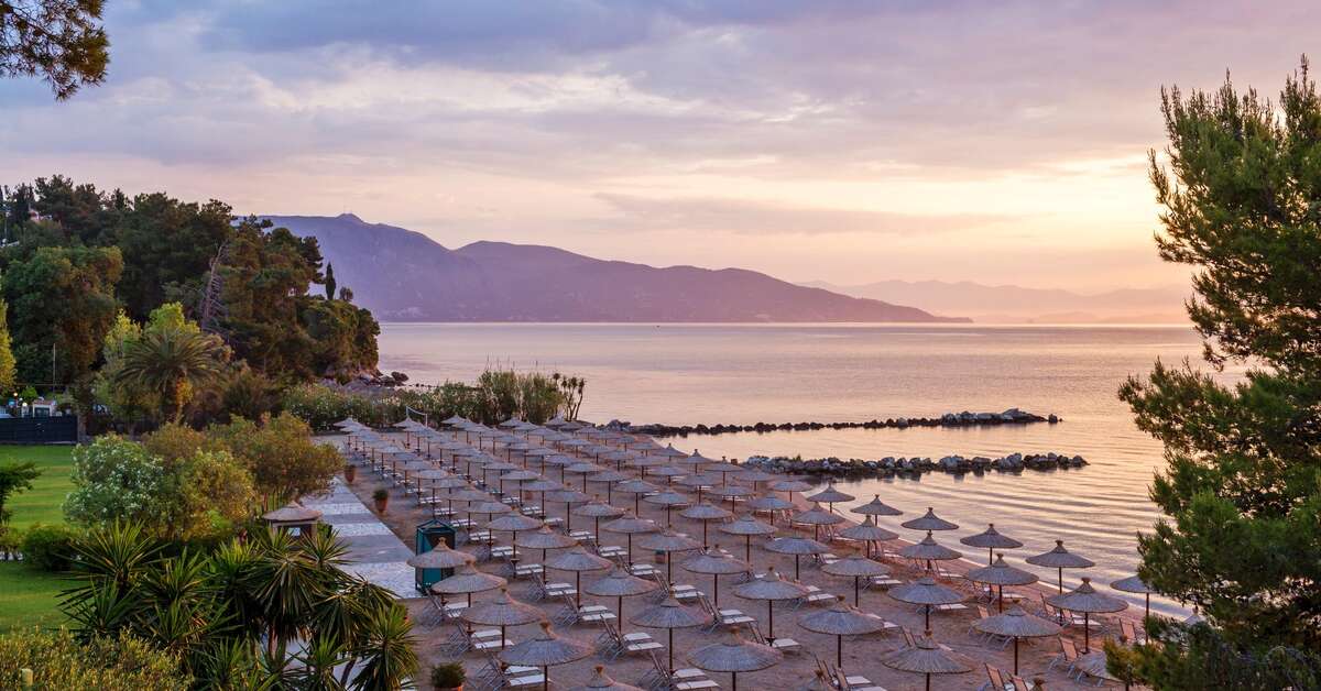 Ein Foto vom Strand beim Kontokali Bay Resort & Spa