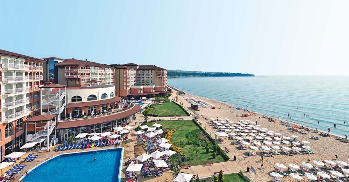 Een foto van het zwembad bij Sol Luna Bay All Inclusive