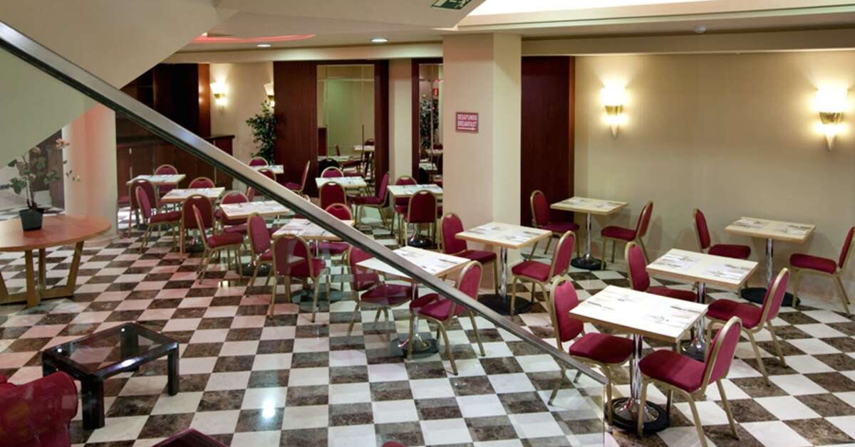 Een foto van de faciliteiten bij Sterling Hotel