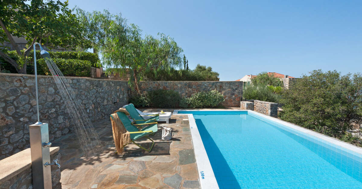 Een foto van het zwembad bij Searocks Exclusive Villas Resort Messinia