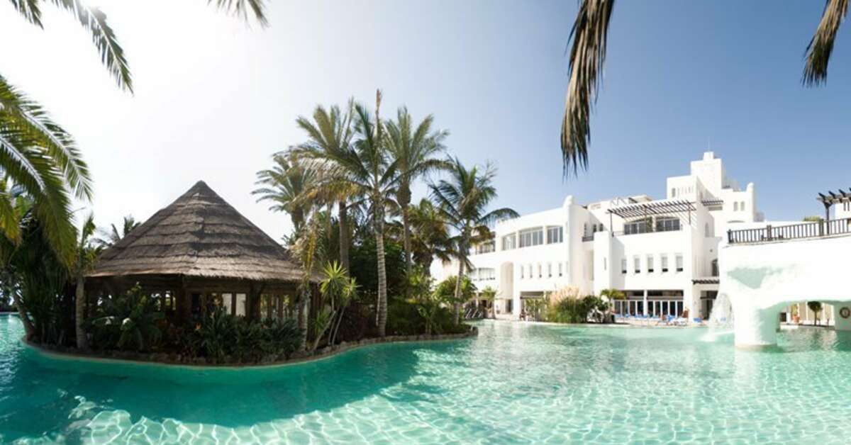Een foto van het zwembad bij Jandia Princess