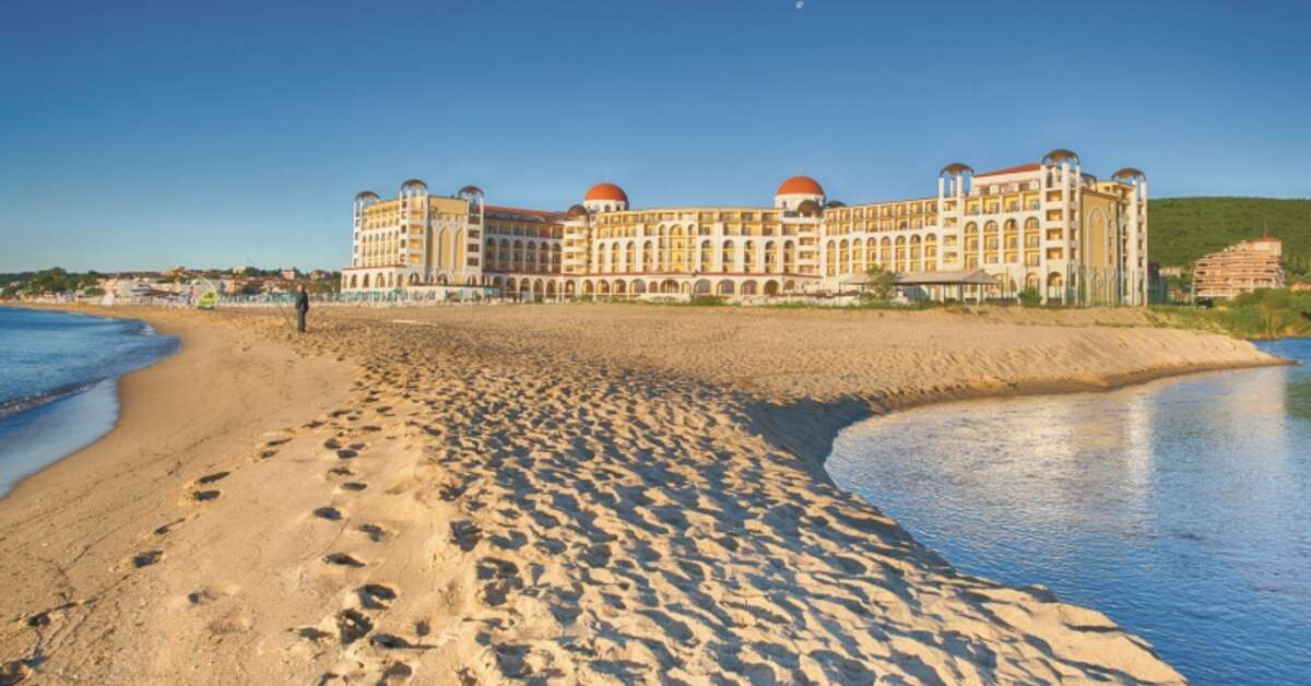 Een foto van Alua Helios Bay