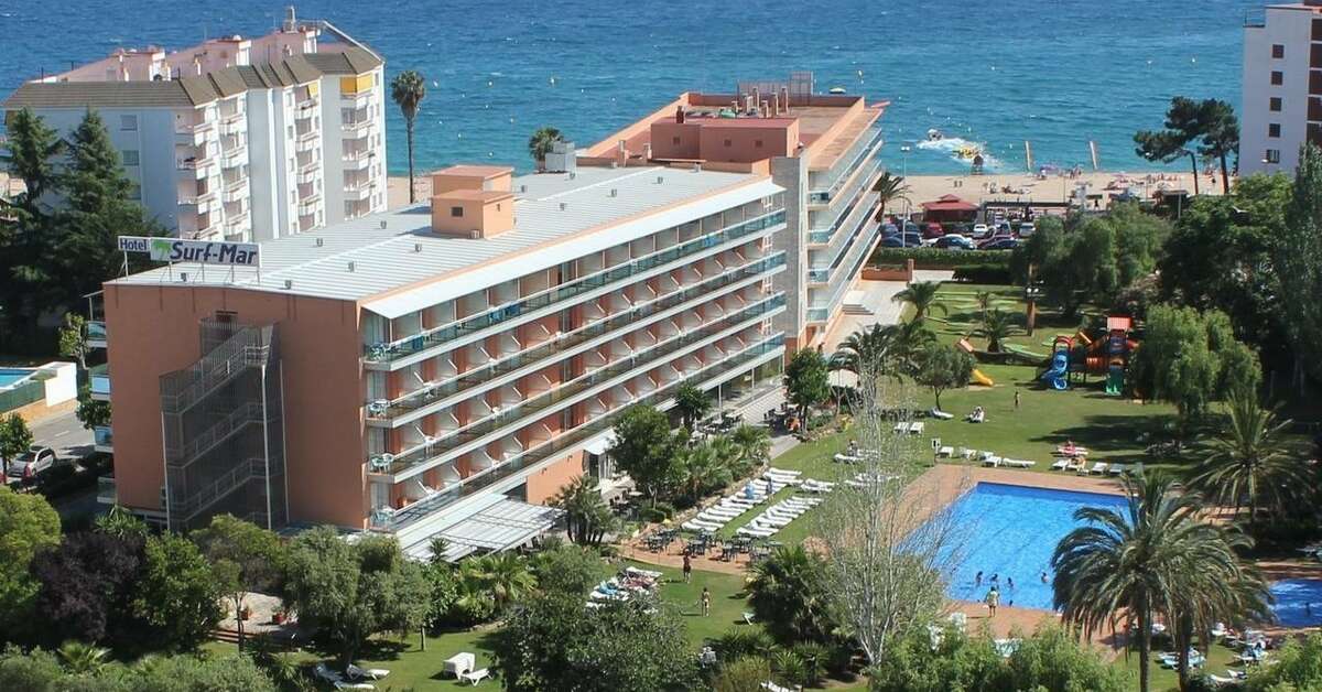 Een foto van de buitenkant van Hotel Surf-Mar by Samba Hotels