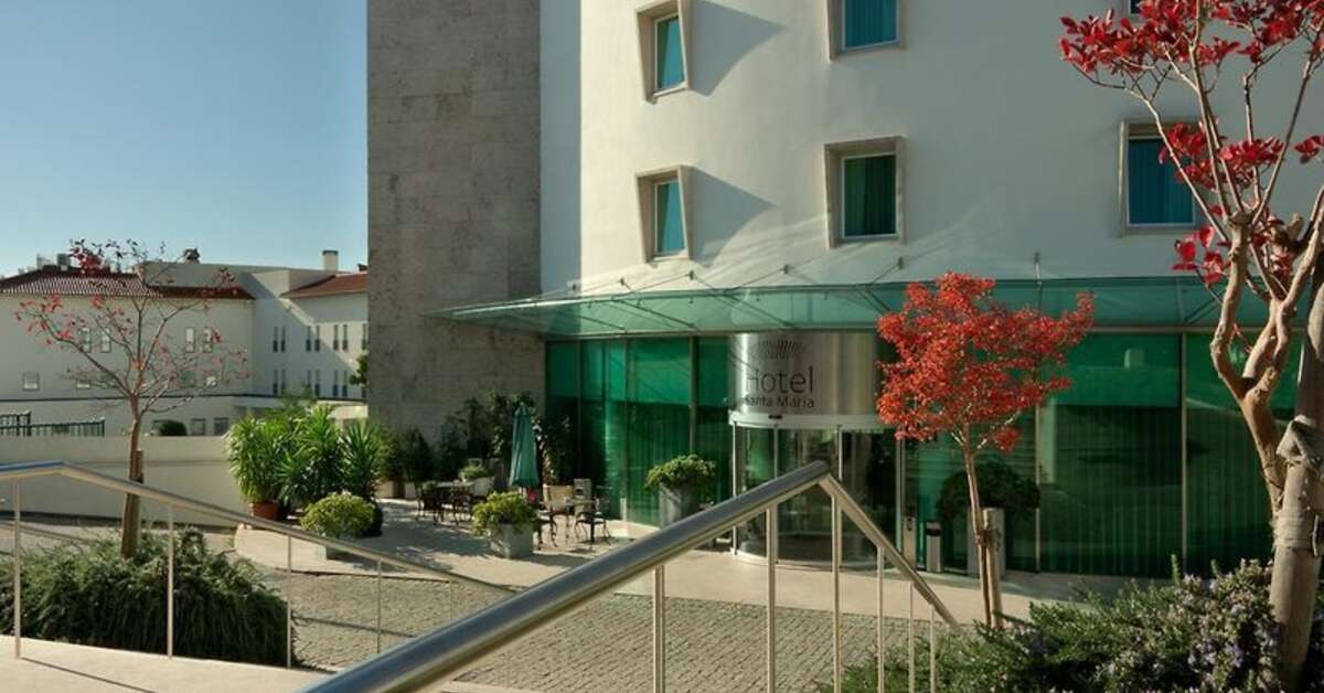 Een foto van de buitenkant van Hotel Santa Maria