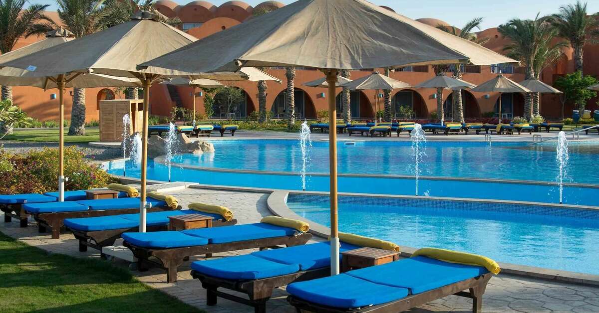 Een foto van het zwembad bij Novotel Marsa Alam