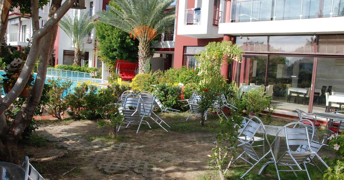 Ein Foto von der Terrasse im Carna Garden