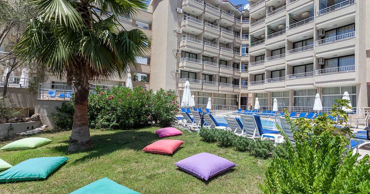 Een foto van het terras bij Akdora Elite Hotel & Spa