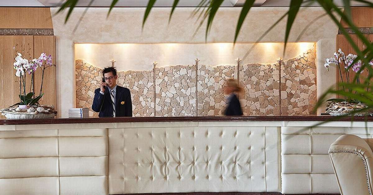 Een foto van het interieur van Myconian Ambassador - Relais & Chateaux