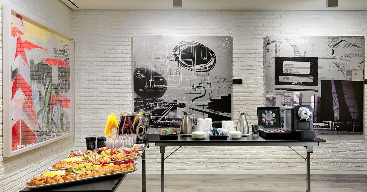 Een foto van het interieur van H10 Art Gallery