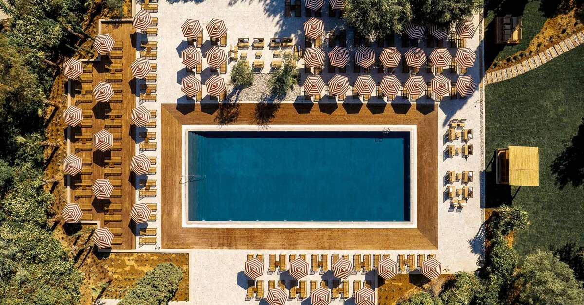 Een foto van het zwembad bij Cook's Club Corfu Hotel