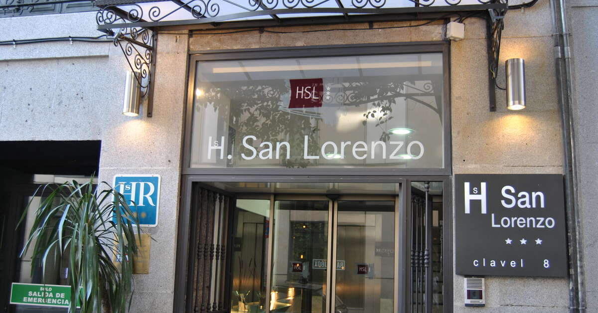 Een foto van de buitenkant van Hotel San Lorenzo