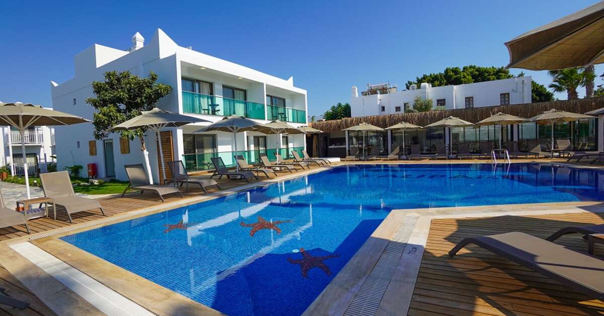 Een foto van het zwembad bij Yalipark Beach Hotel