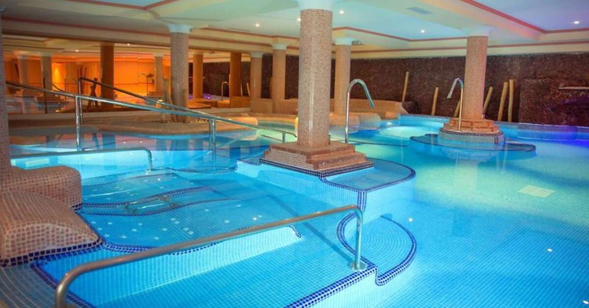 Ein Foto vom Pool im Bull Vital Suites & Spa