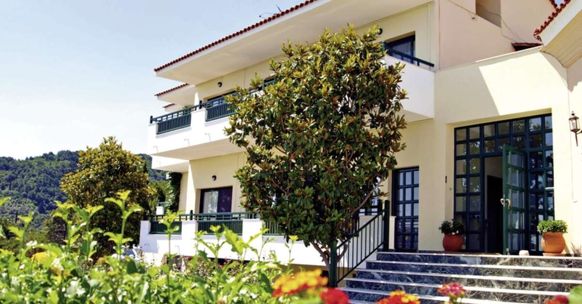 Een foto van de buitenkant van Kalidon Panorama Hotel