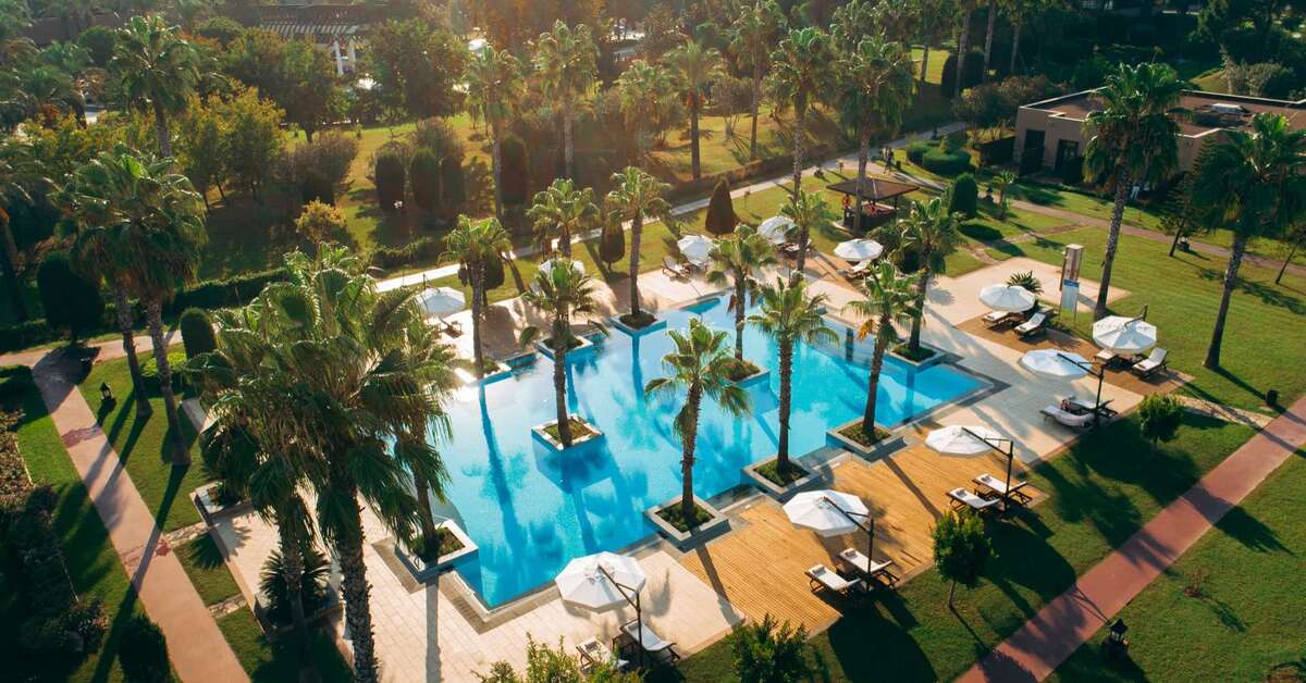 Een foto van het zwembad bij IC Hotels Residence