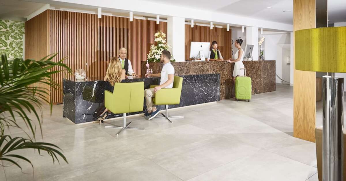Een foto van het interieur van Flamingo Beach Mate