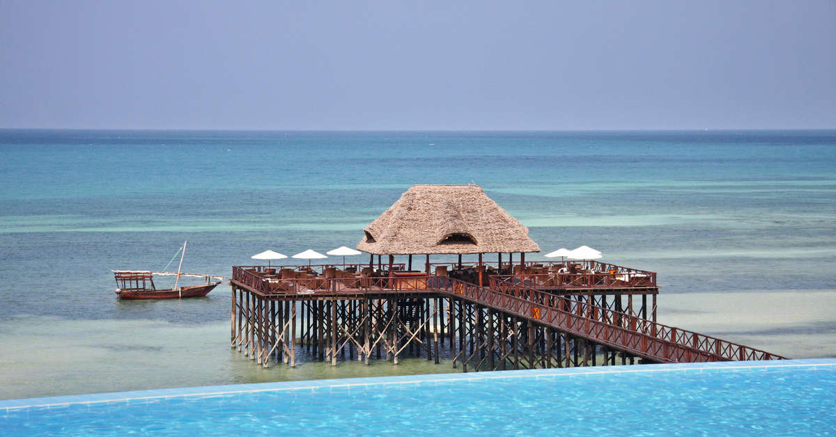 Een foto van het zwembad bij Sea Cliff Resort & Spa
