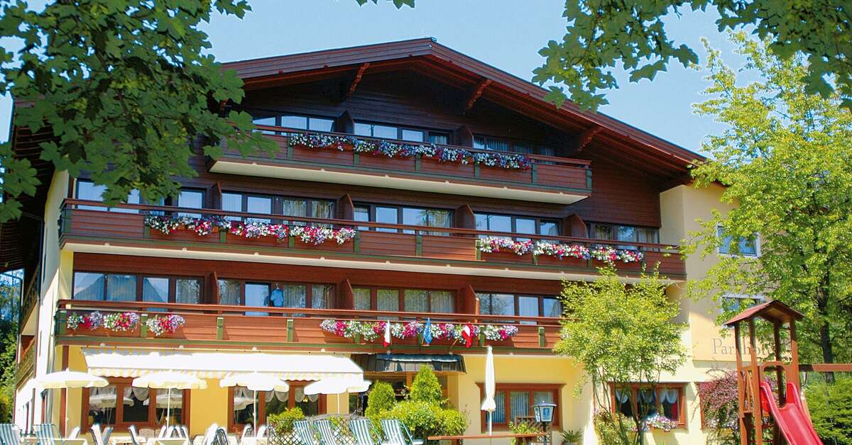 Een foto van de buitenkant van Parkhotel Kirchberg