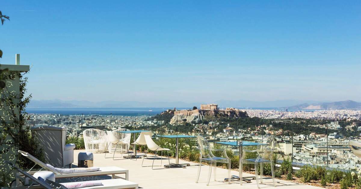 Ein Foto von der Terrasse im St. George Lycabettus Hotel