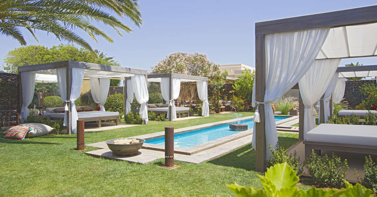 Een foto van de buitenkant van Alondra Villas & Suites