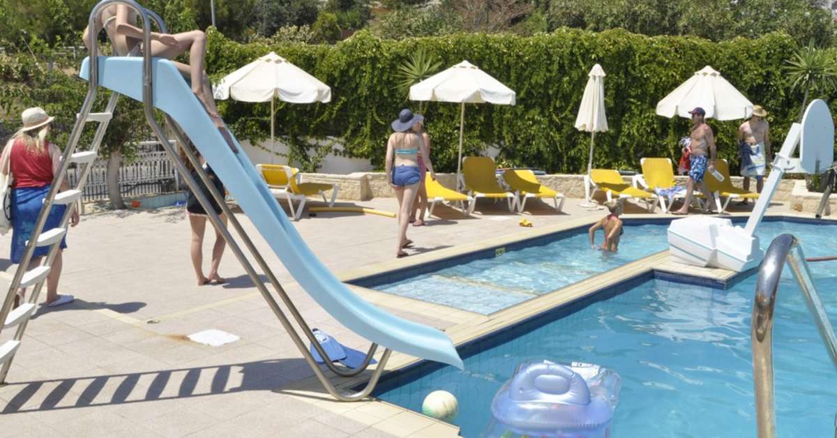 Een foto van het zwembad bij Amazones Villas Appartementen