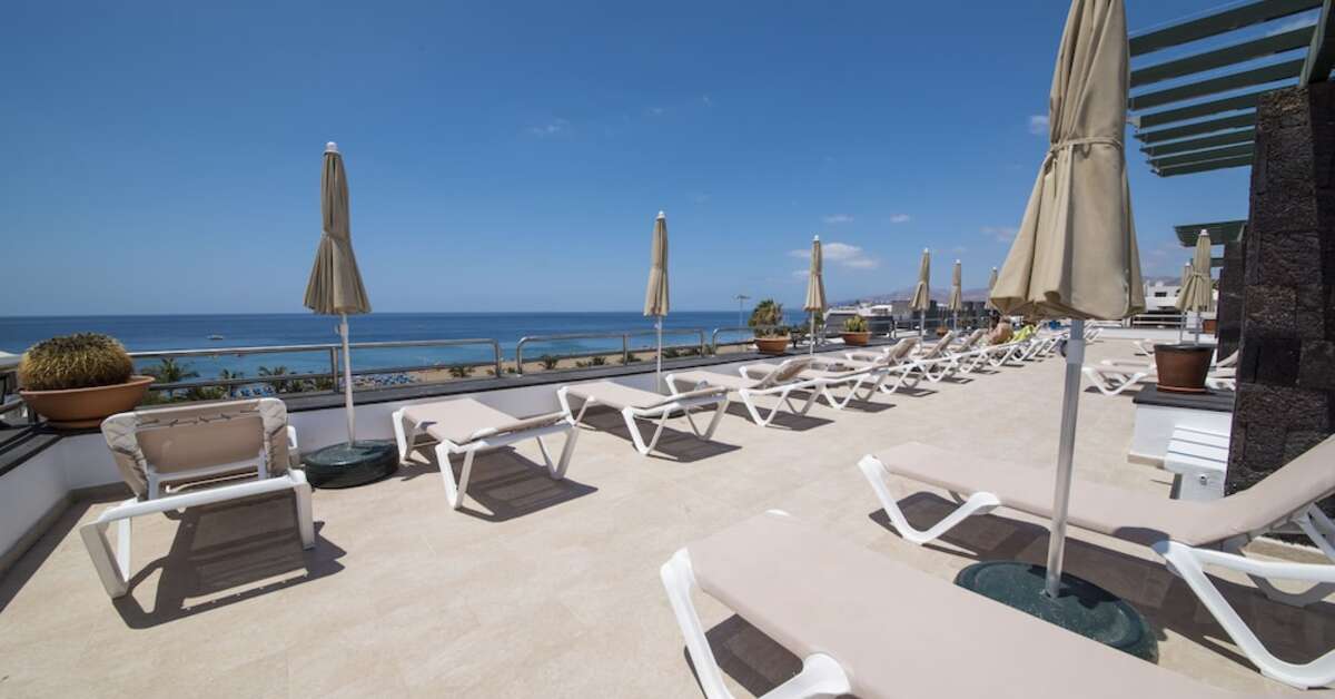 Een foto van het terras bij Appartementen La Morana