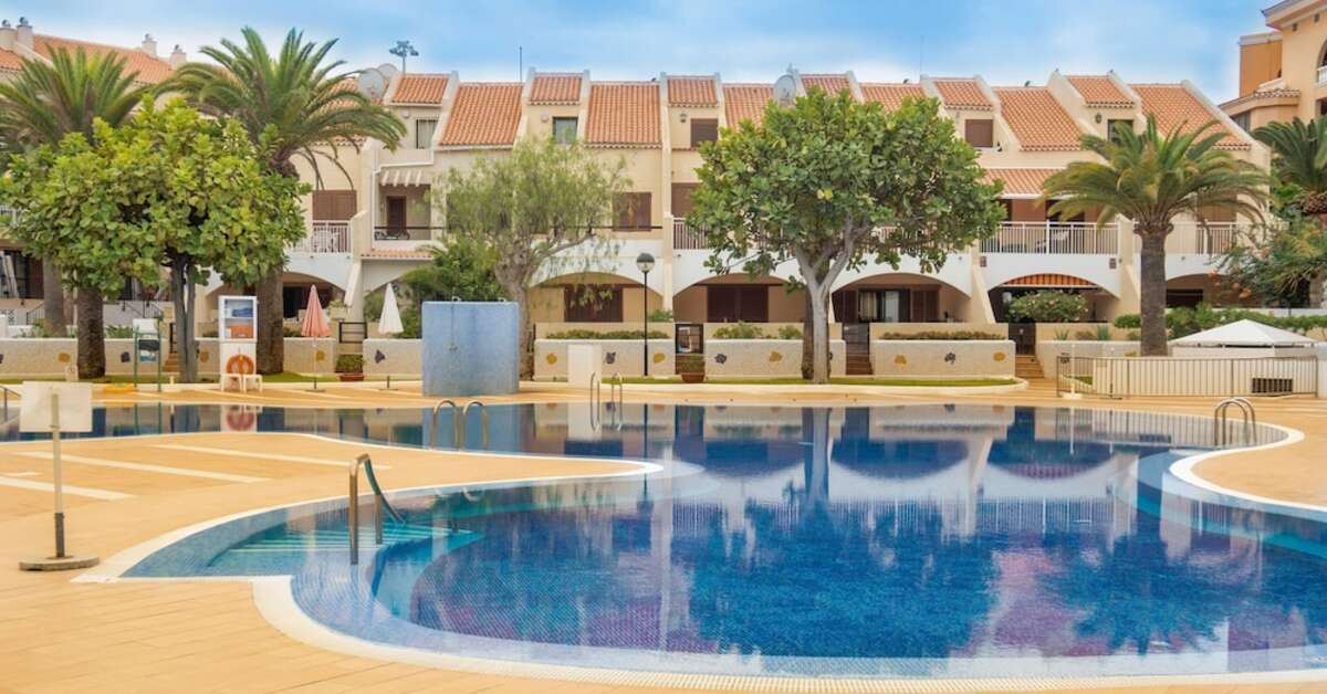 Een foto van het zwembad bij Hotel Coral Compostela Beach