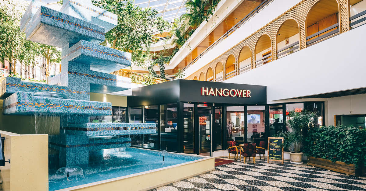 Een foto van het interieur van Muthu Oura Praia Hotel