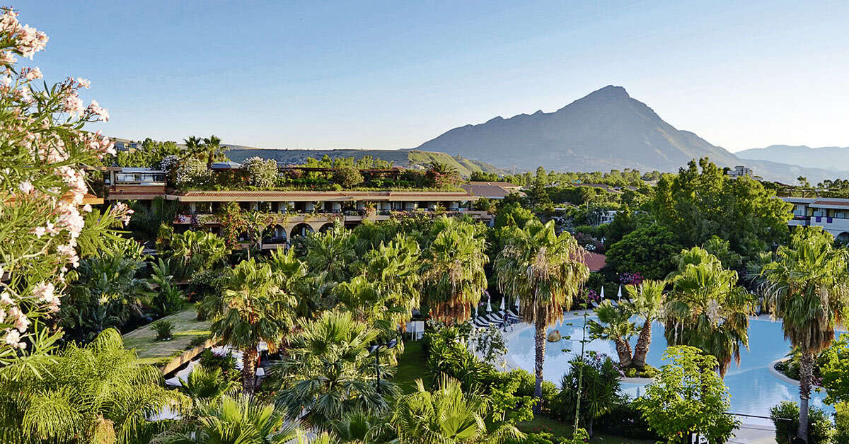 Een foto van de buitenkant van Acacia Resort