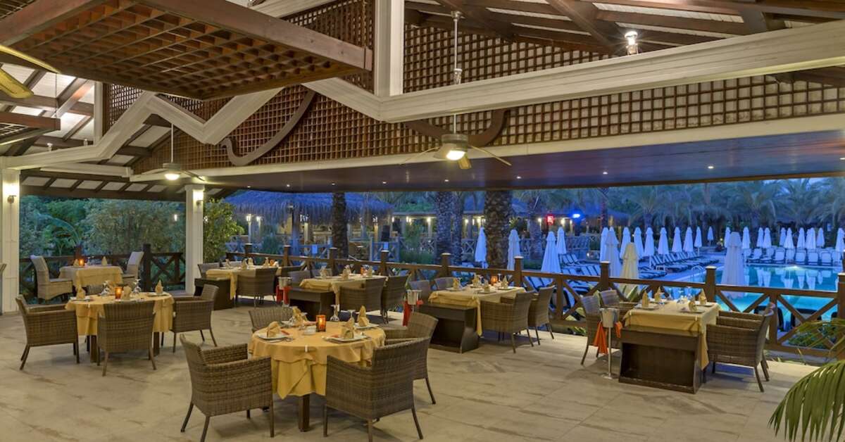 Een foto van het interieur van Royal Wings Hotel