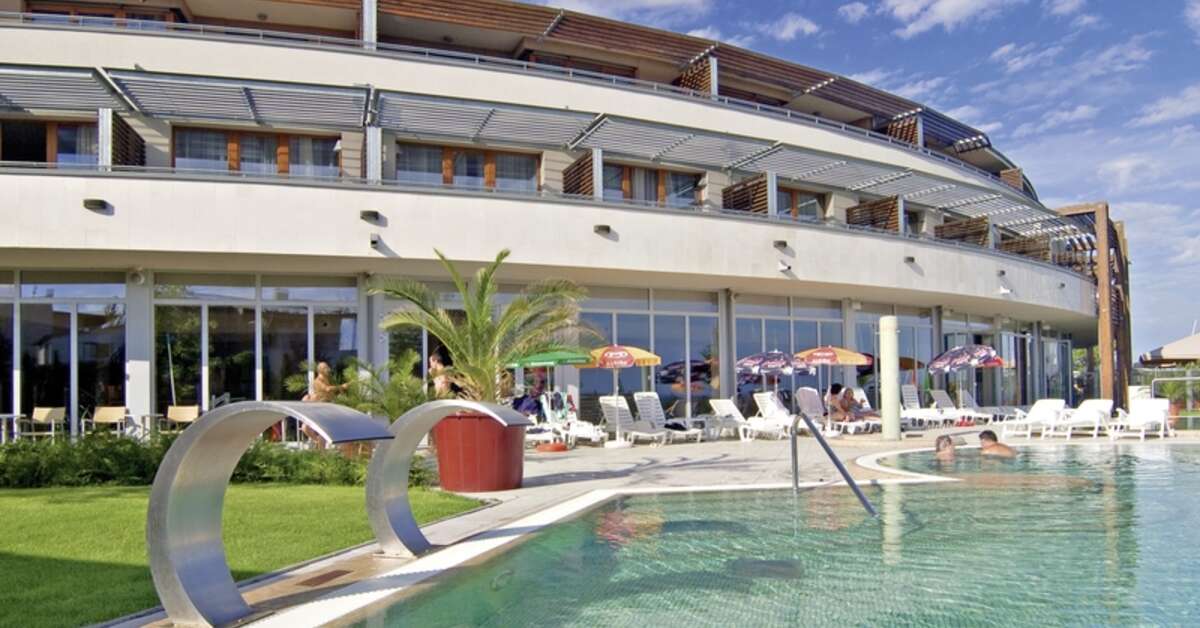 Een foto van Hotel Golden Lake Resort