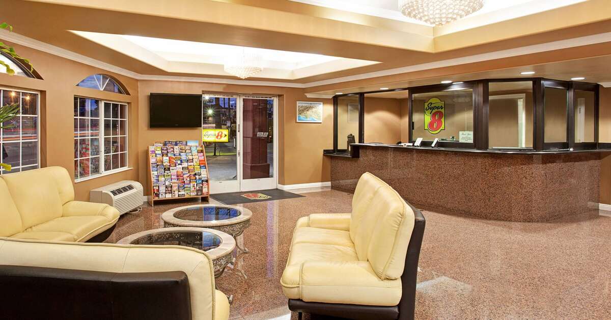 Een foto van Super 8 by Wyndham Los Angeles Downtown