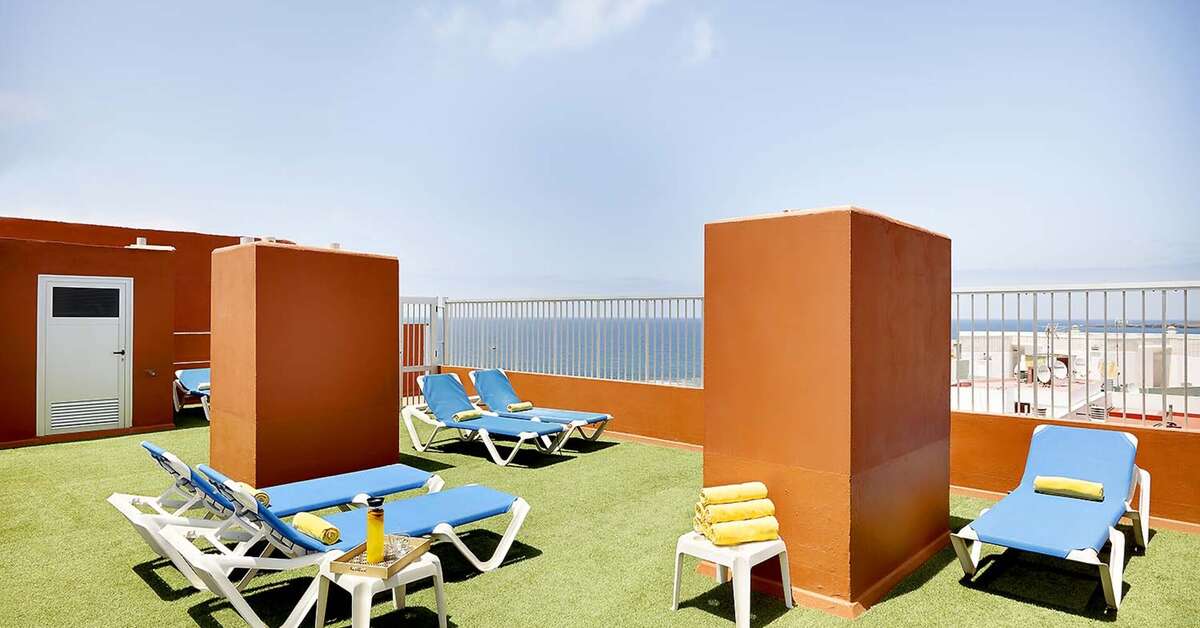 Een foto van het terras bij Hotel Faycan