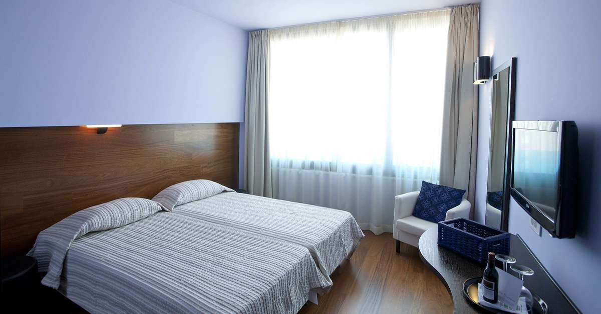 Een foto van een overzicht van Athens Center Square Hotel