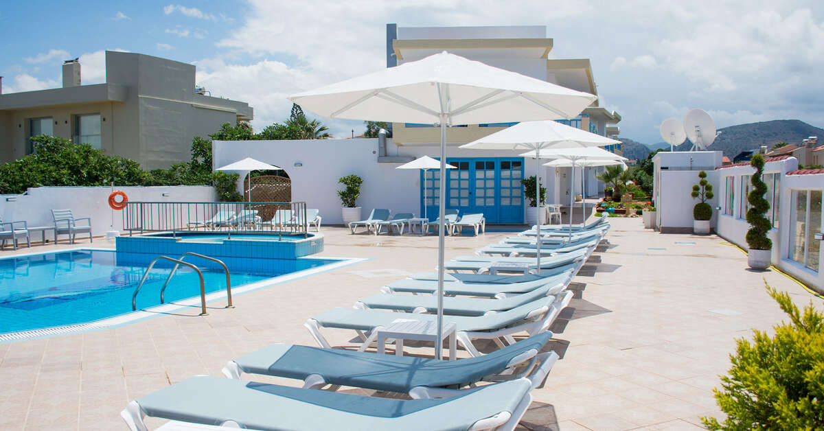 Een foto van het zwembad bij Kasapakis Aparthotel