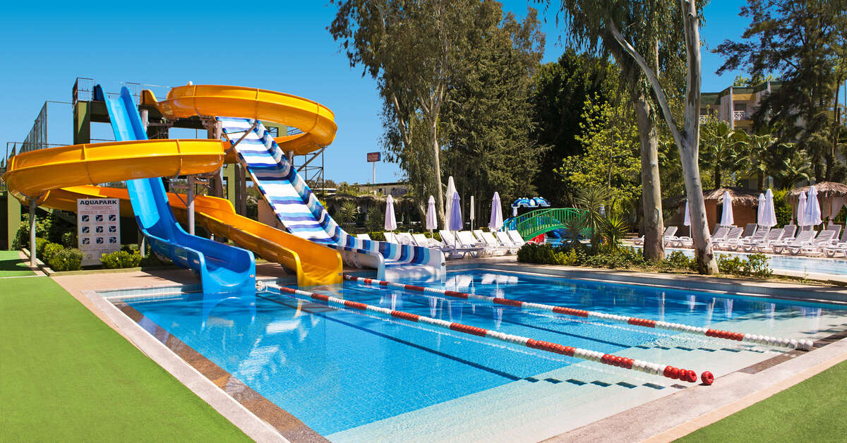 Ein Foto vom Pool im Botanik Hotel & Resort
