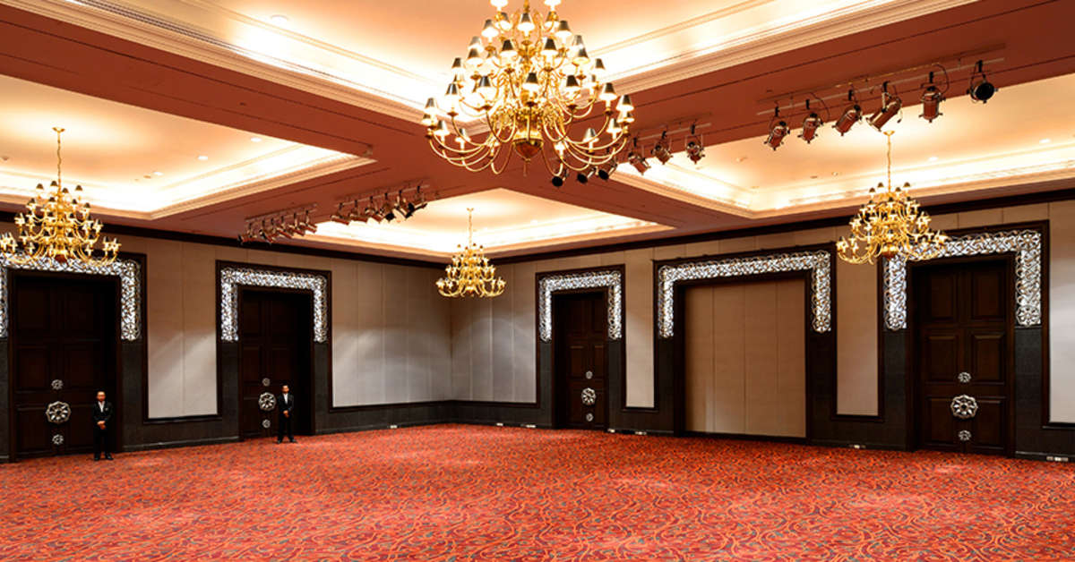 Een foto van het interieur van Century Park Hotel