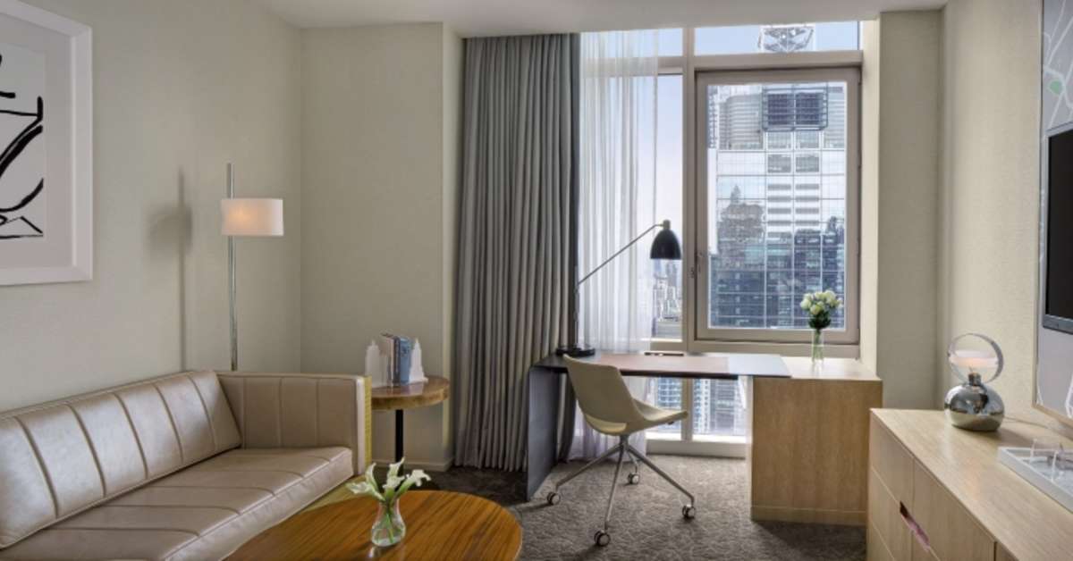 Ein Foto Fifty Hotel & Suites by Affinia