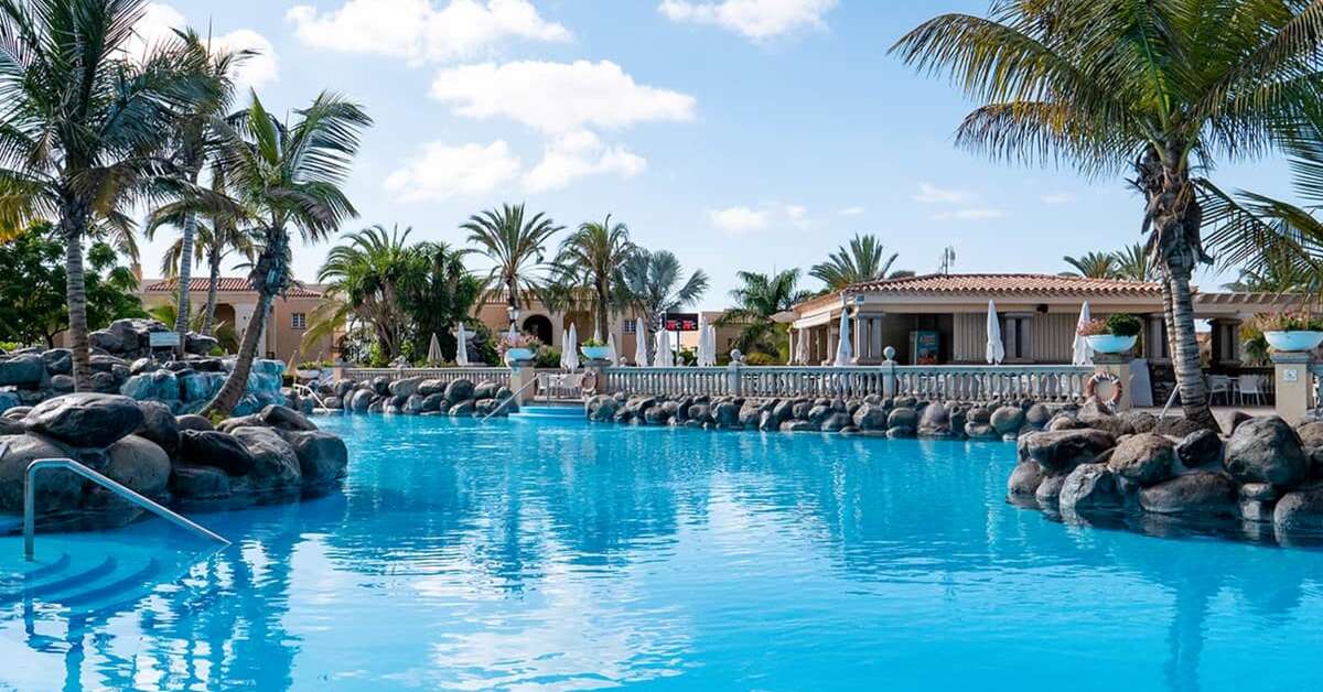 Een foto van het zwembad bij Palm Oasis Maspalomas