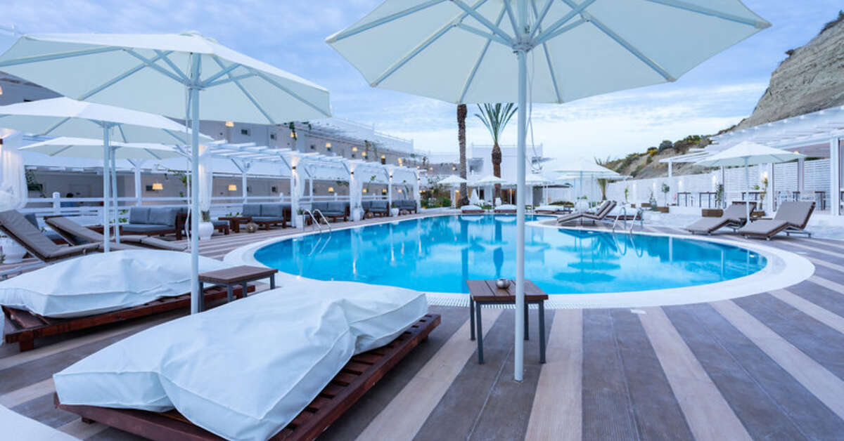 Ein Foto vom Pool im Aloe Hotel