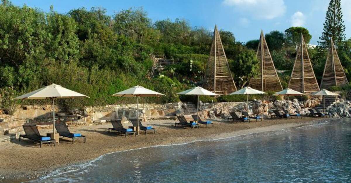 Een foto van het strand bij Minos Beach Art Hotel