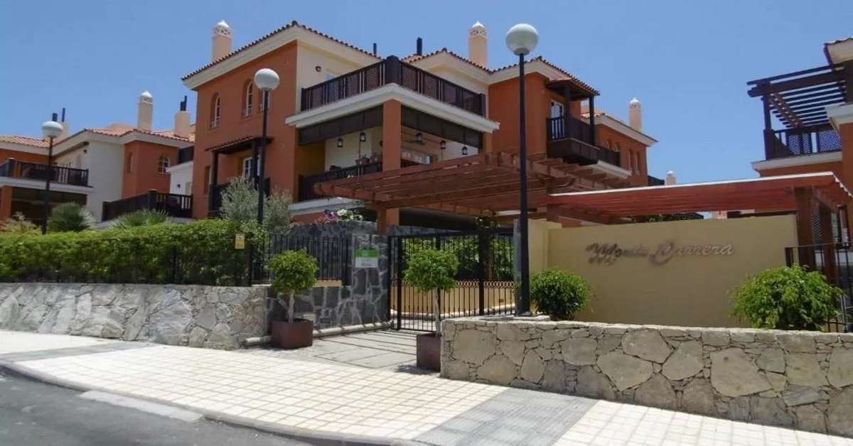 Een foto van de buitenkant van Monte Carrera Appartementen