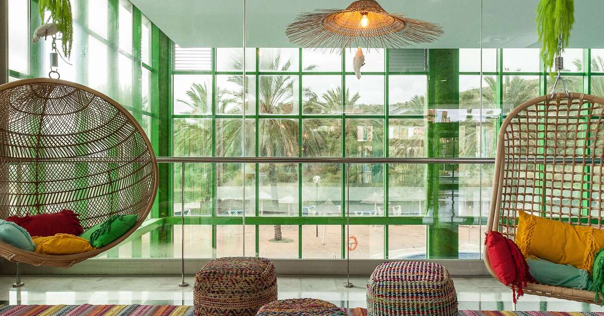 Een foto van het interieur van Holiday World Riwo Hotel