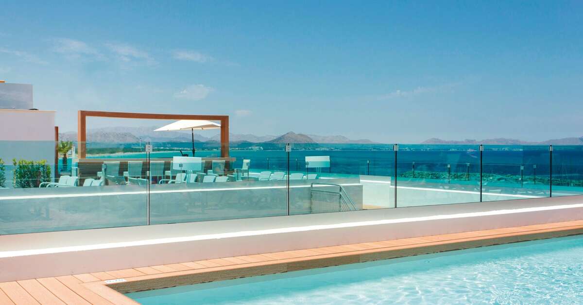 Een foto van het zwembad bij Som Llaut Boutique Hotel