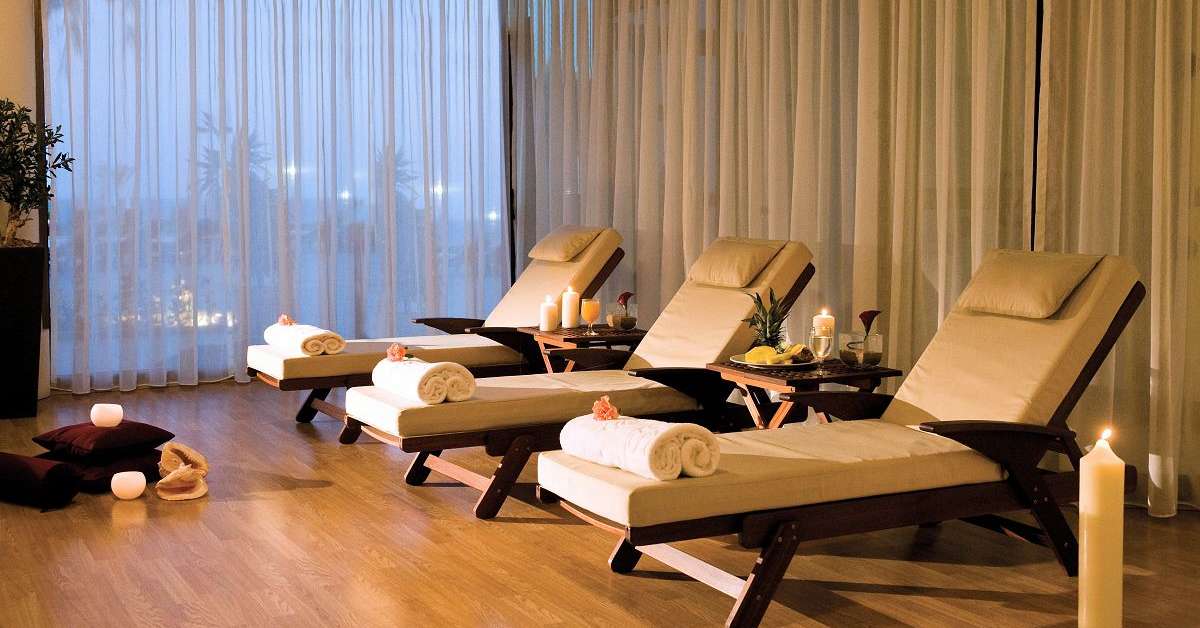 Een foto van de faciliteiten bij Constantinou Bros Athena Royal Beach Hotel