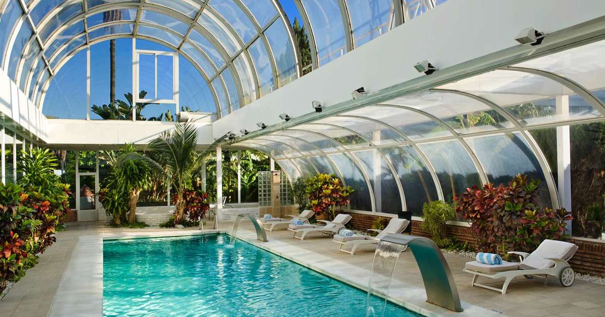 Een foto van het zwembad bij Hotel Don Pepe Gran Meliá