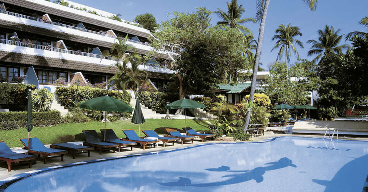 Een foto van het zwembad bij Best Western Phuket Ocean Resort