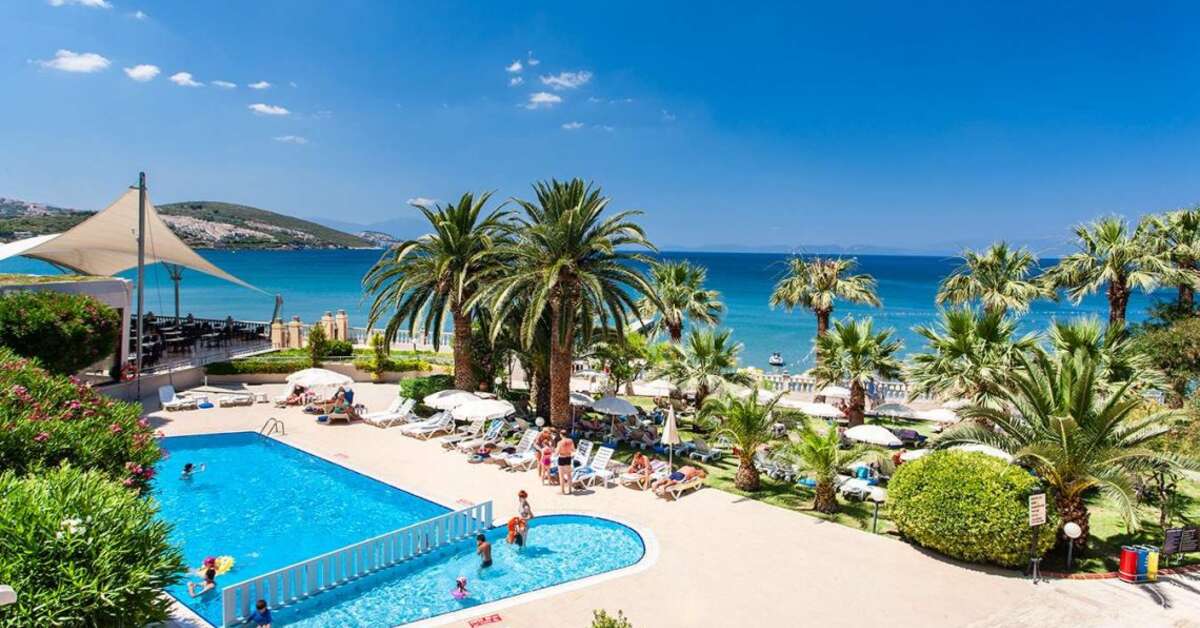 Ein Foto vom Pool im Tusan Beach Resort